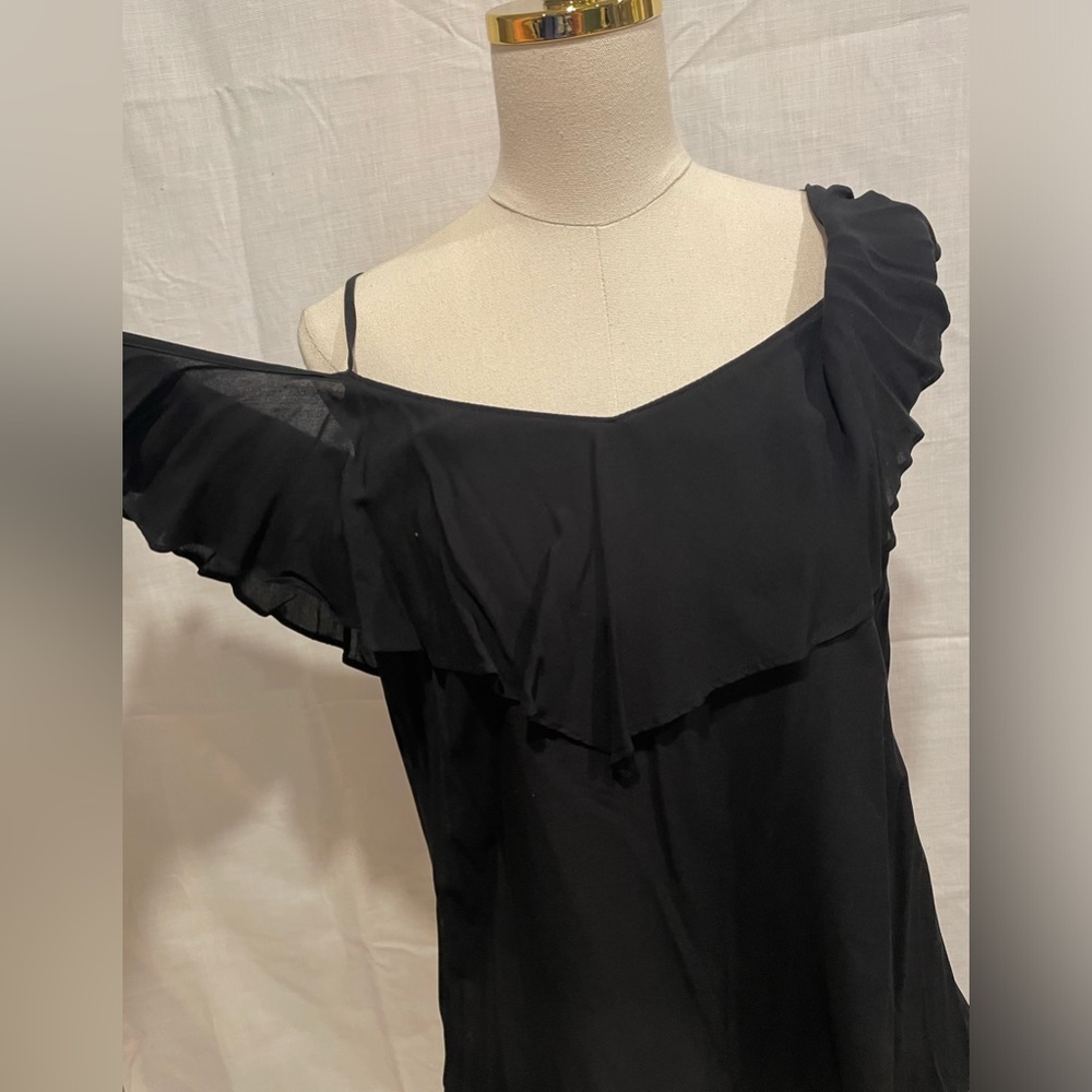 NWT L old navy off shoulder top - Picture 3 of 5